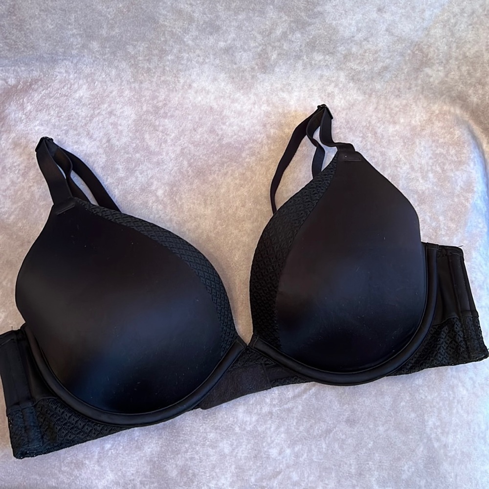 Ambrielle Plunge Bra with Fashion Mesh Black Size 40C